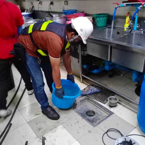 32 - https://งูเหล็ก-แก้ท่อตันโคราช.com | บริการแก้ท่อตันและกำจัดปัญหาท่อตัน ส้วมตัน รับลอกท่อ ทะลวงท่อตันทุกชนิด โดยทีมงานมืออาชีพ พร้อมเครื่องมือที่ทันสมัย ไม่ต้องทุบ ไม่ต้องรื้อ ไม่ใช้สารเคมี แก้ไขไม่ได้ไม่คิดเงิน รับประกันผลงานนาน 45 วัน พร้อมให้คำปรึกษาตลอด 24 ชั่วโมง