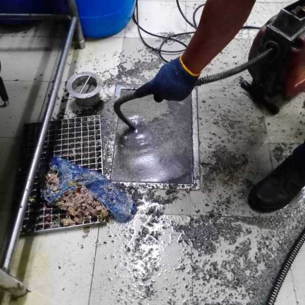 33 - https://งูเหล็ก-แก้ท่อตันโคราช.com | บริการแก้ท่อตันและกำจัดปัญหาท่อตัน ส้วมตัน รับลอกท่อ ทะลวงท่อตันทุกชนิด โดยทีมงานมืออาชีพ พร้อมเครื่องมือที่ทันสมัย ไม่ต้องทุบ ไม่ต้องรื้อ ไม่ใช้สารเคมี แก้ไขไม่ได้ไม่คิดเงิน รับประกันผลงานนาน 45 วัน พร้อมให้คำปรึกษาตลอด 24 ชั่วโมง